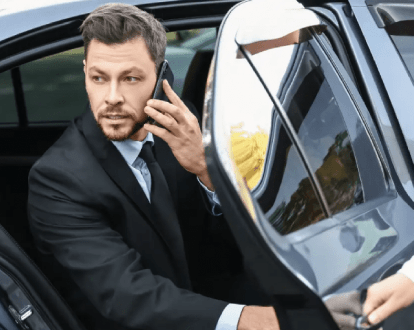 Airport vervoer voorbeeld Tesla